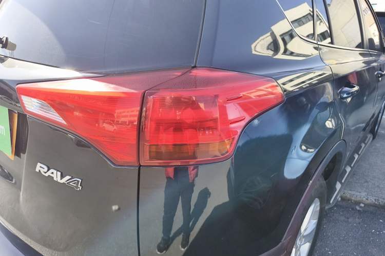 Used Toyota RAV4 2013 2.0L CVT Two-Wheel Drive Urban Edition