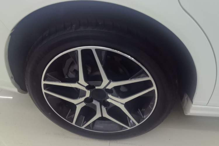 Used Dongfeng Aeolus Yixuan 2021 230T Automatic Chasing Shadow Edition