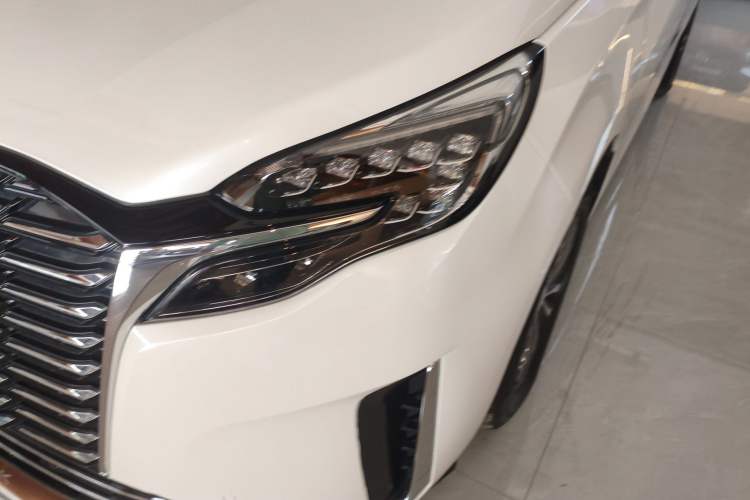 Used Buick GL8 2023 ES Lu Zun Deluxe Model