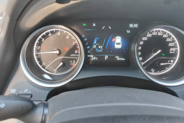 Used Toyota Camry 2021 2.0G Luxury Edition
