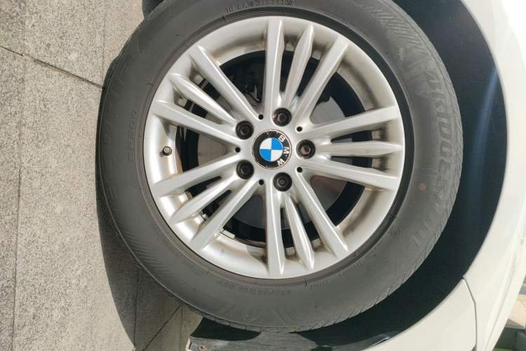 Used BMW 3 Series 2014 320Li Fashion Model
