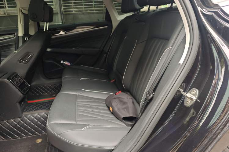 Used Volkswagen Passat 2022 330TSI Starry Luxury Edition