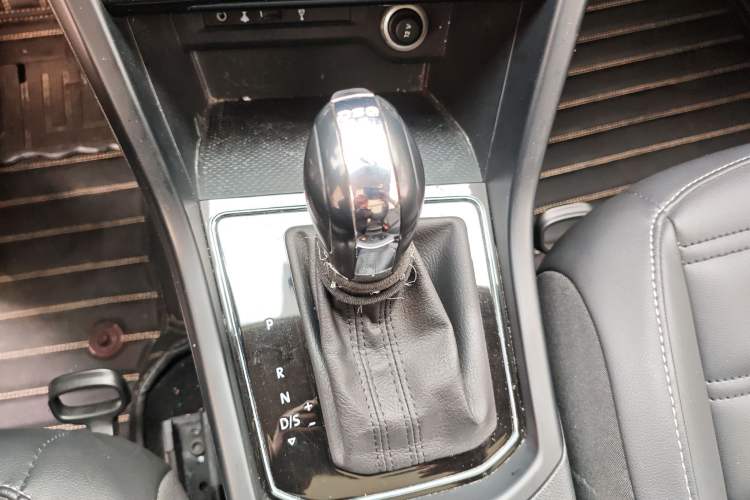 Used Volkswagen Touran 2018 Volkswagen Touran L 280TSI DSG Comfort Edition 7 Seats China V Emission Standard