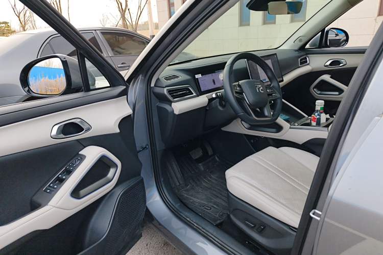 Used BYD Yuan UP 2025 Intelligent Driving Version 401 km Beyond-Range Edition
