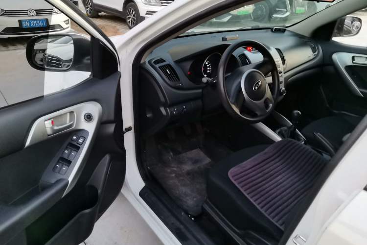 Used Kia Forte 2014 1.6L MT GL