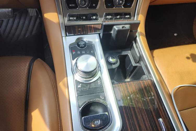 Used Jaguar XF 2015 XF 2.0T Luxury Edition
