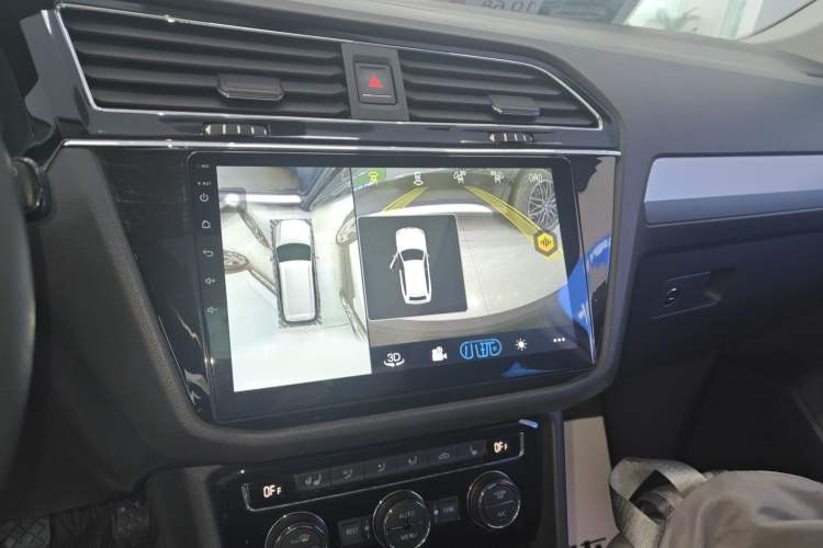 Used Volkswagen Tiguan L 2019 380TSI Automatic All-Wheel Drive Luxury Edition with 7 Seats China VI Standard Audio And AC Panel