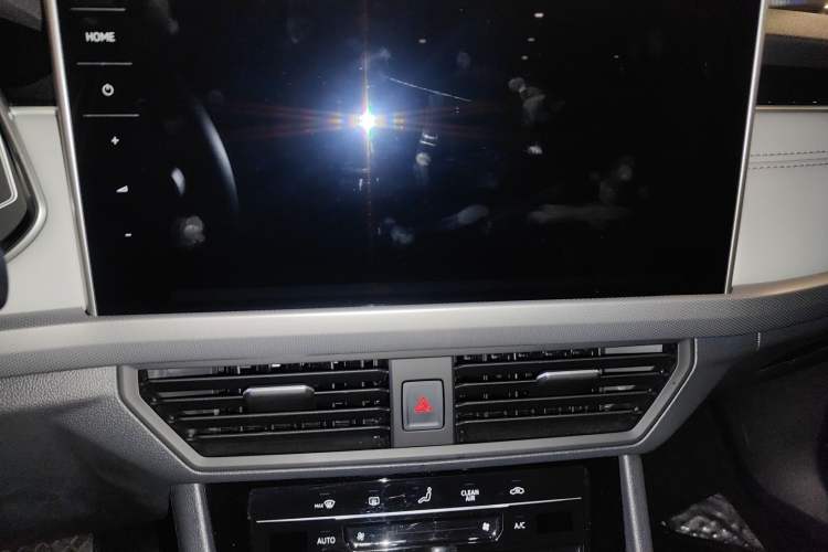 Used Volkswagen Bora 2023 300TSI DSG Prestige Edition