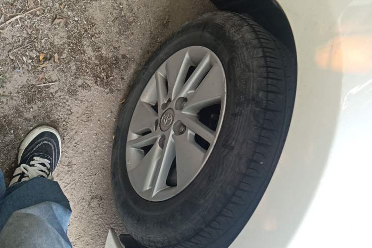 Used Toyota Corolla 2017 1.2T CVT GL Right Front Wheel Hub