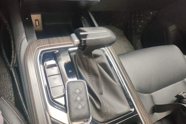 Used Wuling Jiachen 2022 1.5T CVT Smart Luxury Version
