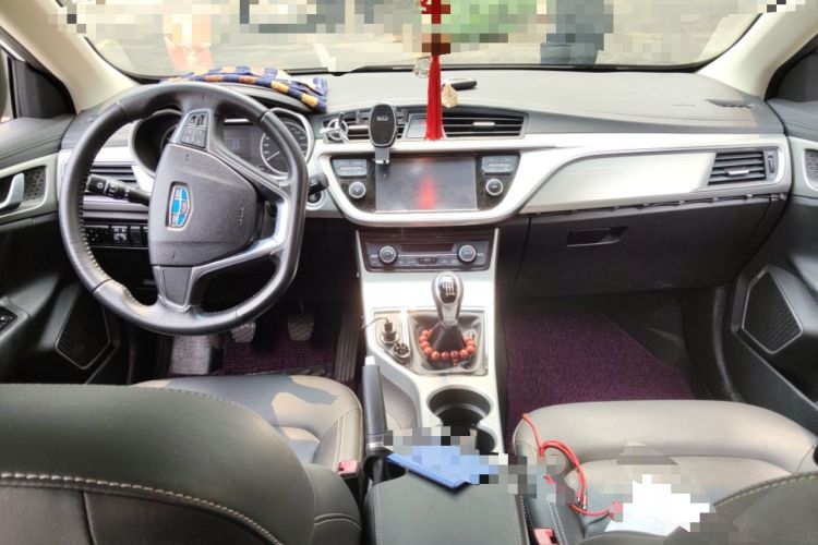 Used Geely Auto Emgrand GL 2017 1.8L Manual Elite Model Center Console