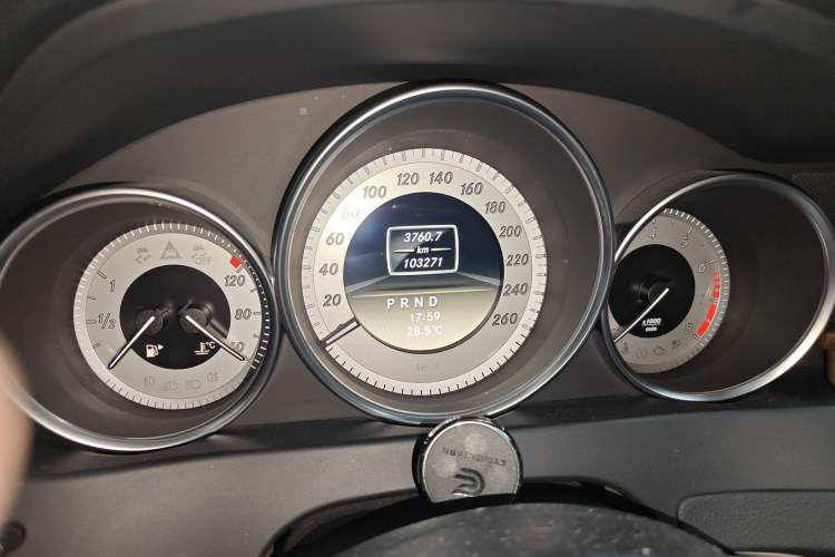 Used Mercedes-Benz C-Class 2011 C 200 CGI Fashion Model