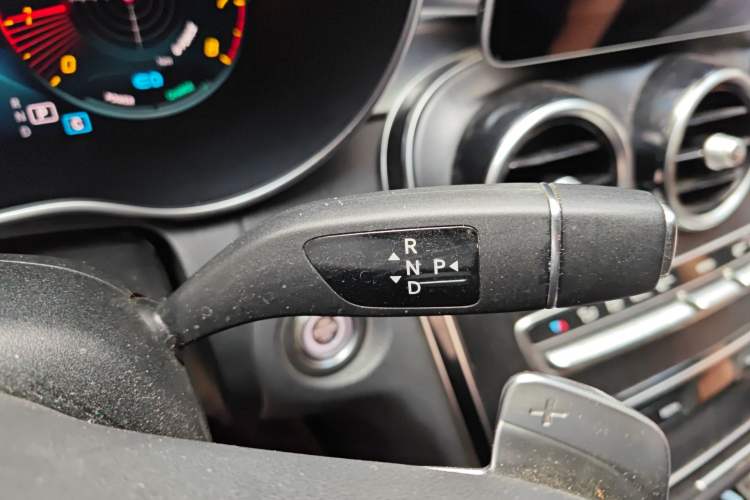Used Mercedes-Benz C-Class 2020 Restyled C 260 L Sport Edition Gear Lever