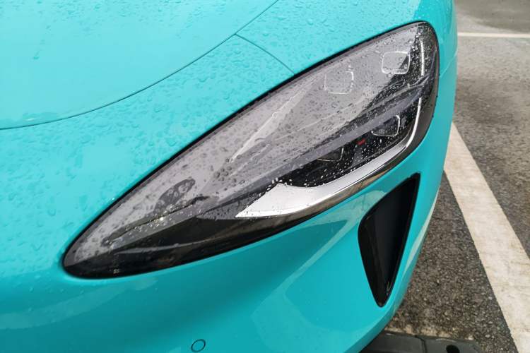 Used Xiaomi Auto SU7 2024 Rear-Drive Ultra-Long Range Advanced Pro-Level Intelligent Driving Version Left Front Headlight