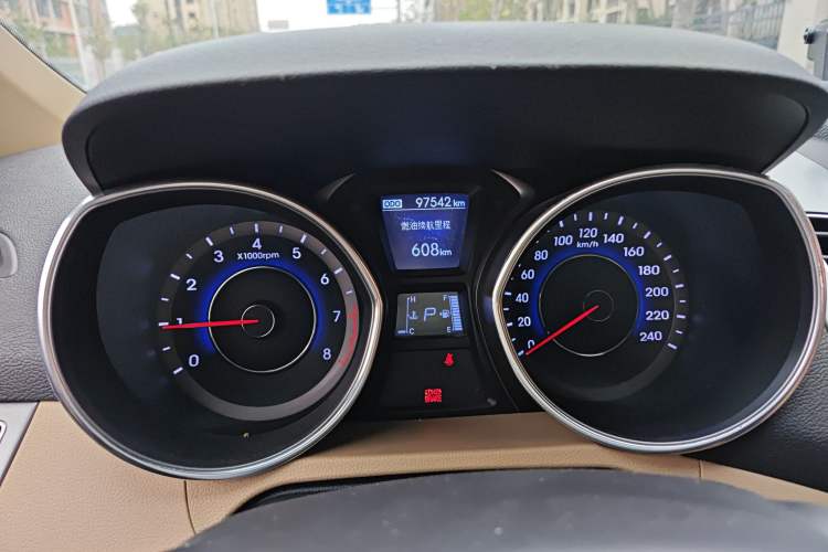 Used Hyundai Elantra (5th Generation / Langdong) 2012 1.6L Automatic Prestige Model