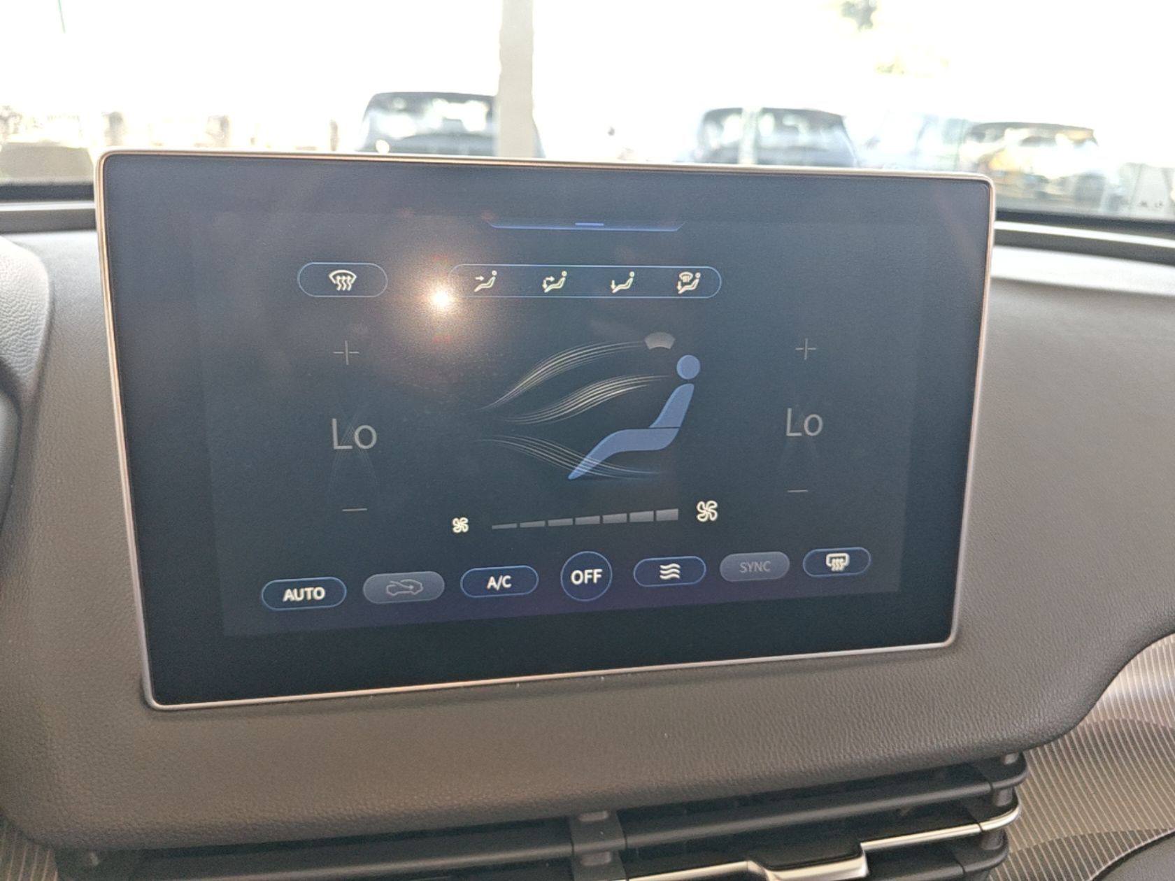 Hongqi E-QM5 2022 431 km Charge & Enjoy Edition — снимка 15