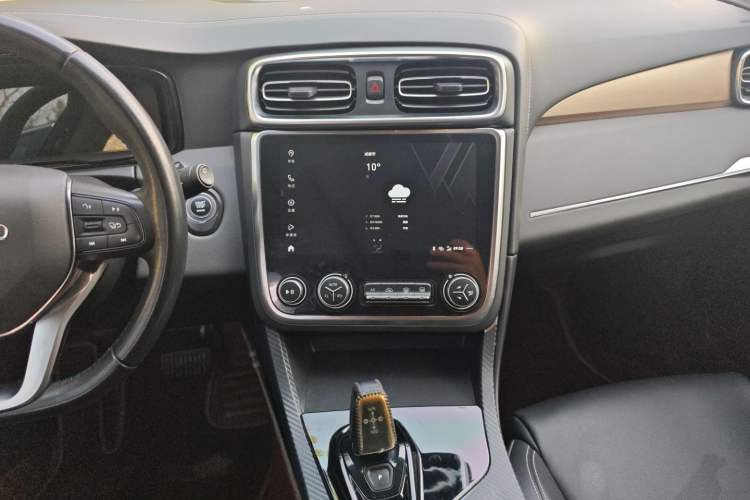 Used Lynk & Co 01 2020 2.0T Two-Wheel Drive Pure Pro Version China VI Standard