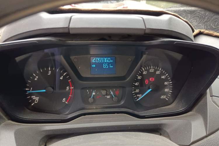 Used Ford Transit 2019 2.0T Diesel Multi-Purpose Commercial Vehicle Mid-Drive Mid-Roof 6-Seater China VI Standard