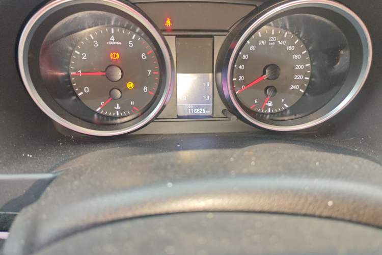 Used Haval M6 2017 1.5T Manual Two-Wheel Drive Elite Model Odometer Close Up