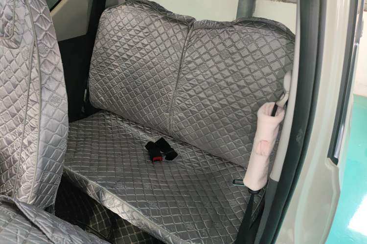 Used Wuling Hongguang MINIEV 2022 Macaron Fashion Edition Lithium-Nickel-Cobalt-Alpha-oxide Left Rear Seat