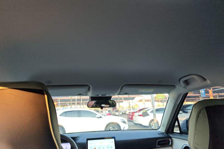 Used BYD Yuan UP 2025 Model 301KM Leading Version
