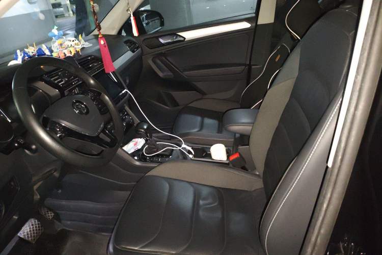 Used Volkswagen Tiguan L 2019 330TSI Automatic Two-Wheel Drive Smart Luxury Version China V Emission Standard