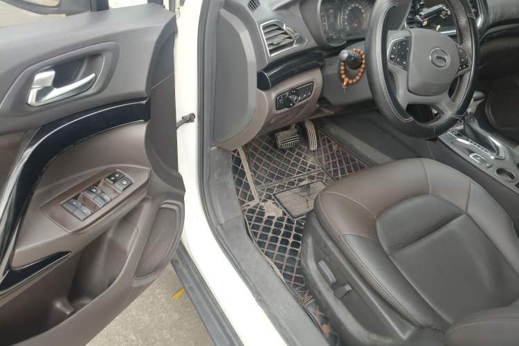 Used GAC Trumpchi GS4 2017 235T Automatic Two-Wheel Drive Luxury Smart Connectivity Version
