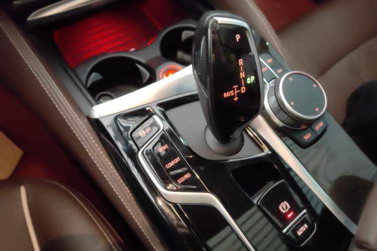 Used BMW 5 Series 2021 Facelifted 525Li M Sport Package