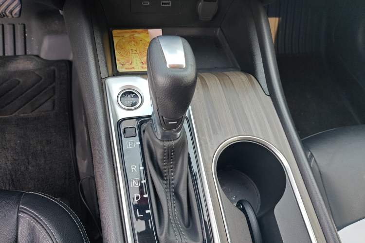 Used Nissan Teana 2021 2.0L XL Comfort Edition Gear Lever