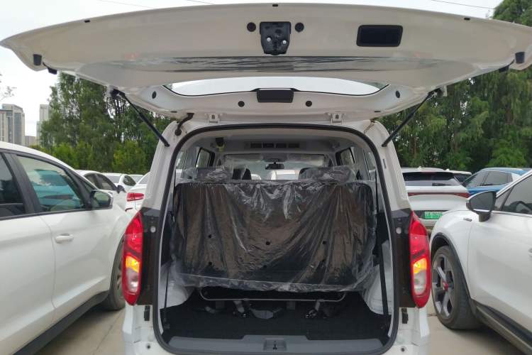 Used Wuling Hongguang New Energy 2025 Extended-Range Hybrid 50KM Comfort Version