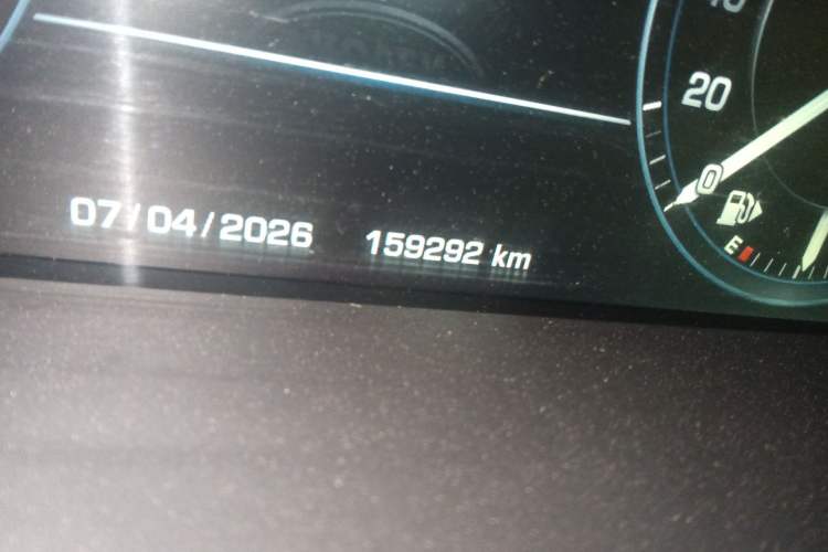 Used Land Rover Range Sport 2014 3.0 SC V6 HSE DYNAMIC Odometer Close Up