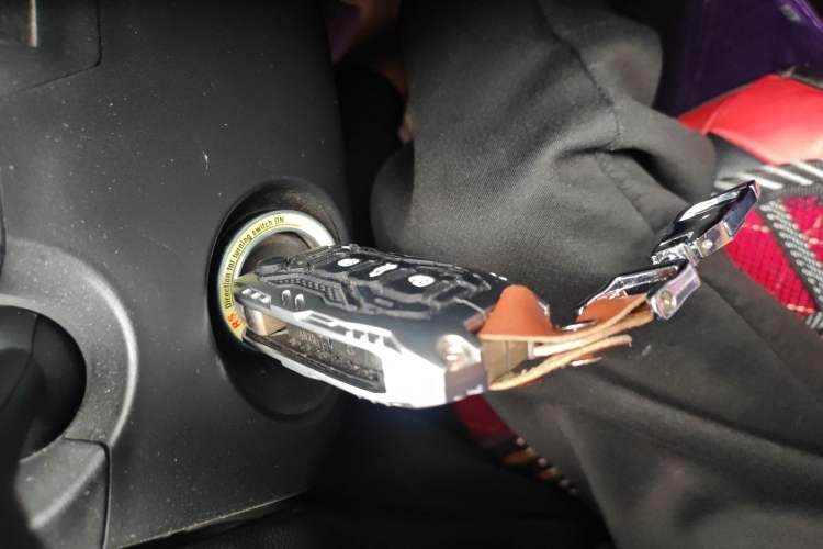 Used MG ZS 2020 Global Bestseller with 1.5L Engine Manual Transmission and a Massive 65-Inch Panoramic Sunroof Version Vehicle Key