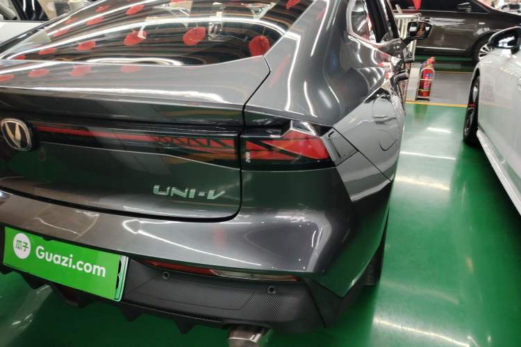 Used CHANGAN UNI-V iDD 2023 ZhiDian iDD 1.5T 113km Smart & Fun Version Right Rear Taillight