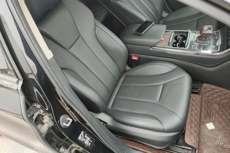 Used Hongqi H5 2020 1.5T DCT Flagship Edition Right Front Seat