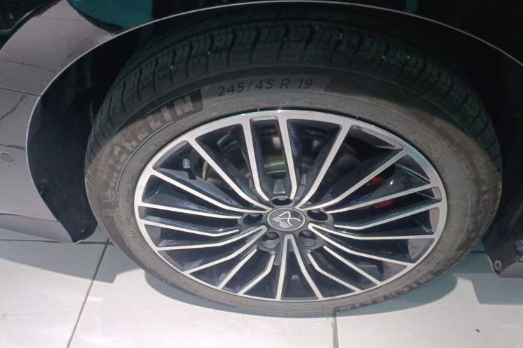 Used BYD Han 2025 EV Intelligent Driving Edition 701KM LiDAR Flagship Model
