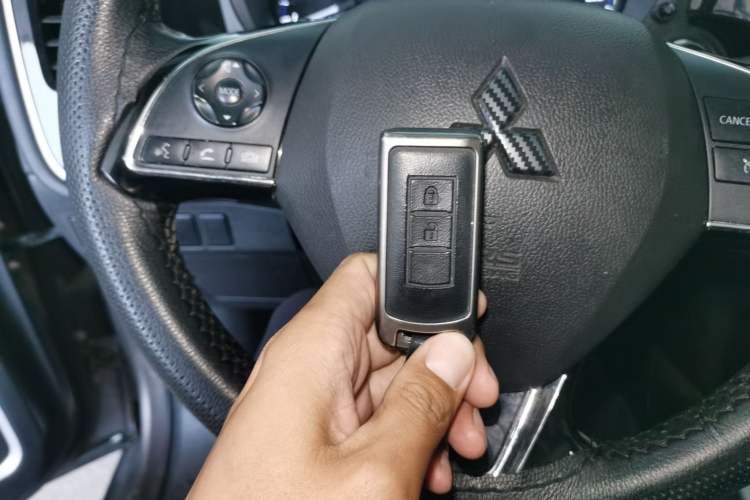 Used Mitsubishi Outlander 2020 2.0L Two-Wheel Drive Enjoyment Version 5 Seats