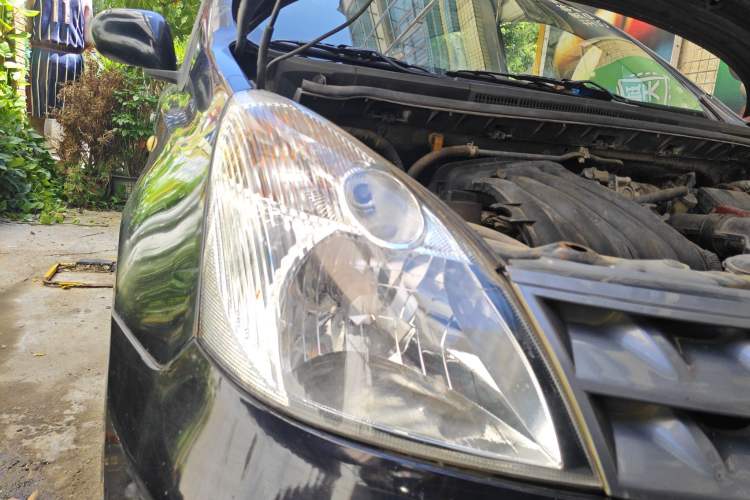 Used Nissan Livina 2010 Jingyue Edition 1.6L Automatic All-in-One Model
