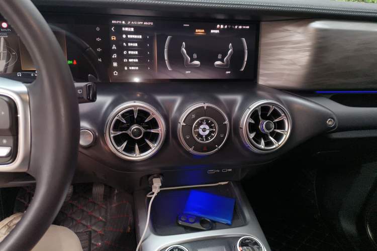 Used Tank 300 2021 Off-Road Edition 2.0T Conqueror Audio And AC Panel