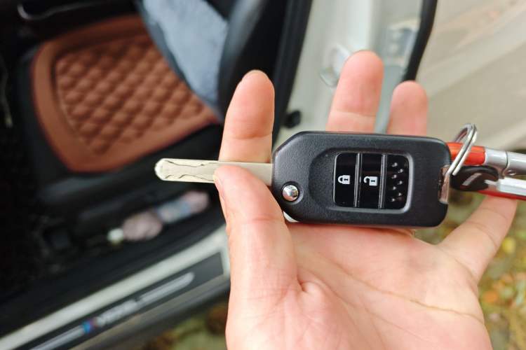 Used Honda Vezel 2020 1.5L CVT Pioneer Edition
