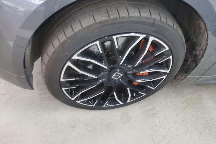 Used Zeekr 001 2025 YOU Edition 100 kWh All-Wheel Drive
