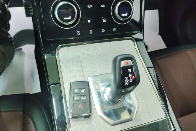 Used Land Rover Range Rover Evoque New Energy 2023 Aurora L P300e Plug-in Hybrid Electric Version