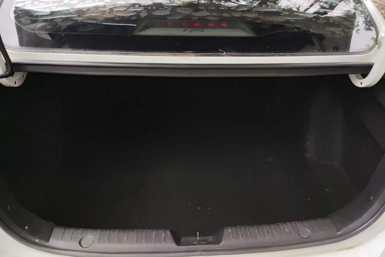 Used Changan Eado 2019 High-Energy Edition 1.6L GDI Manual Pioneer Model China VI Standard
