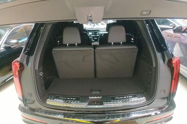 Used Cadillac XT6 2022 2.0T Six-Seater Four-Wheel Drive Luxury Version Trunk