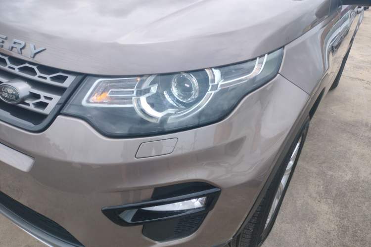 Used Land Rover Discovery Sport 2017 2.0T SE
