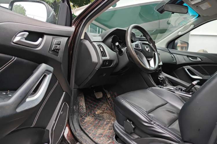 Used JMC Yusheng S350 2016 2.0T Automatic Two-Wheel Drive Gasoline Luxury Edition 5 Seats