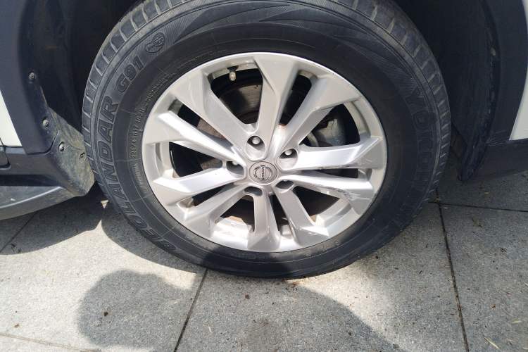 Used Nissan X-Trail 2014 2.0L CVT Comfort Edition 2WD Right Front Wheel Hub