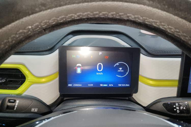 Used SOL E10X 2021 302 km Range Luxury Version 30.2 kWh