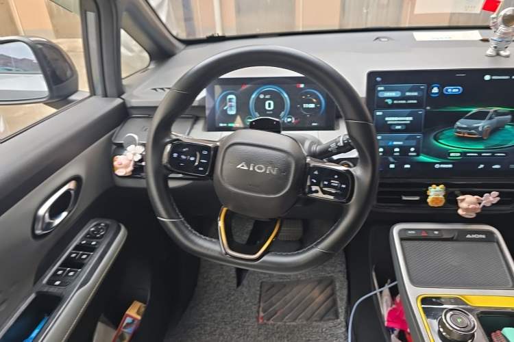 Used AION Y 2022 70 Tech Edition Lithium Iron Phosphate