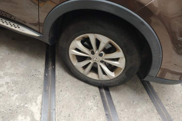 Used MG GS 2016 1.5TGI Manual Value Edition Right Front Wheel Hub