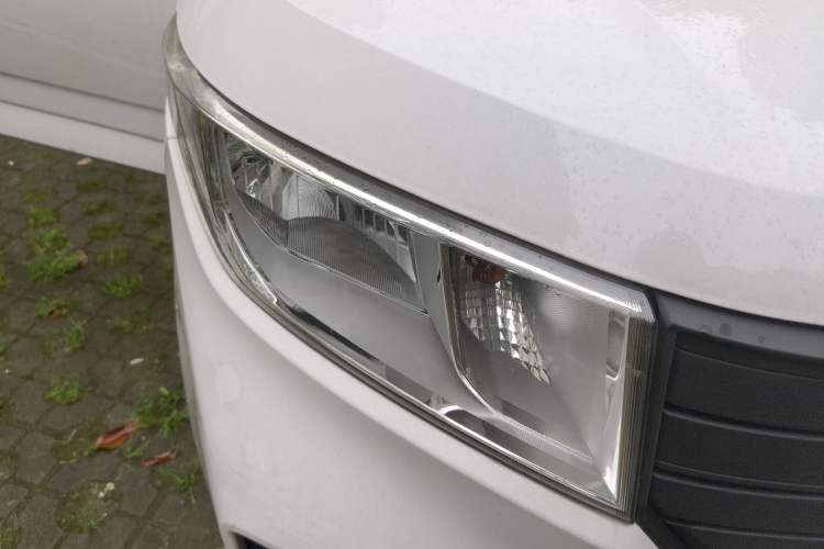 Used Wuling Hongguang PLUS 2020 1.5L Manual Standard Edition 5 Seats Right Front Headlight